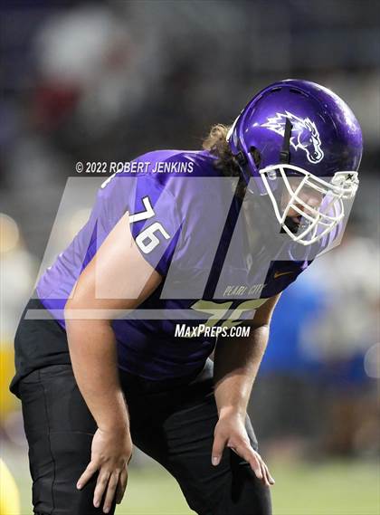 Thumbnail 2 in Kaiser vs Pearl City (Division 2 Playoff) photogallery.