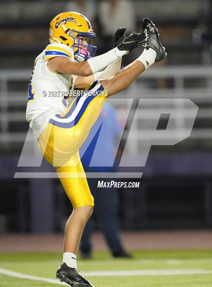 Thumbnail 3 in Kaiser vs Pearl City (Division 2 Playoff) photogallery.
