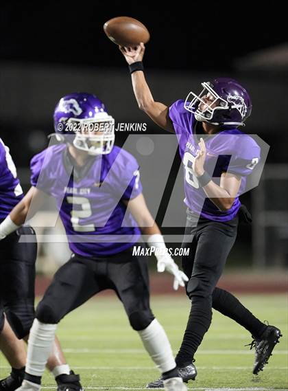 Thumbnail 1 in Kaiser vs Pearl City (Division 2 Playoff) photogallery.