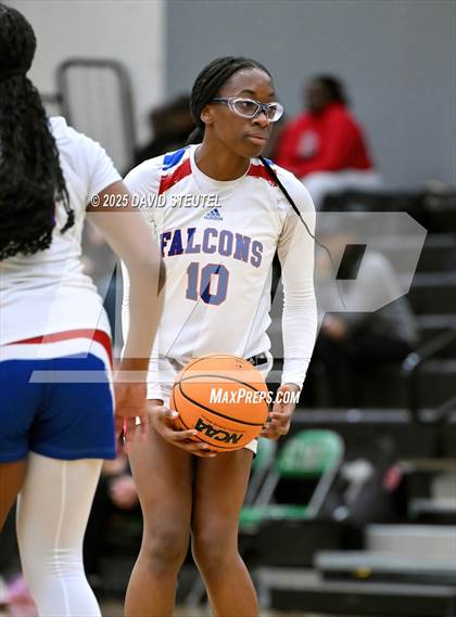 Thumbnail 3 in Lincoln vs. Christian Brothers (St. Mary's MLK Classic) photogallery.