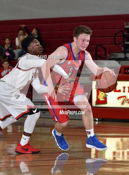 Thumbnail 2 in Buchanan vs. Lincoln (Trojan Christmas Classic) photogallery.