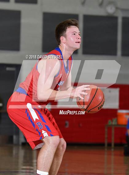Thumbnail 2 in Buchanan vs. Lincoln (Trojan Christmas Classic) photogallery.