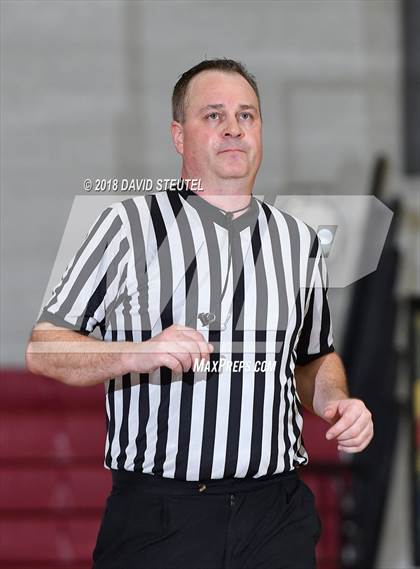 Thumbnail 3 in Buchanan vs. Lincoln (Trojan Christmas Classic) photogallery.