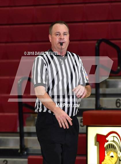 Thumbnail 3 in Buchanan vs. Lincoln (Trojan Christmas Classic) photogallery.