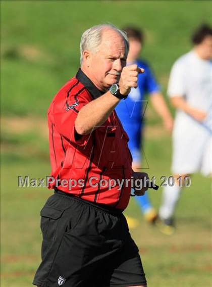 Thumbnail 2 in Hendersonville vs C.A.K (Bearden Invitational) photogallery.