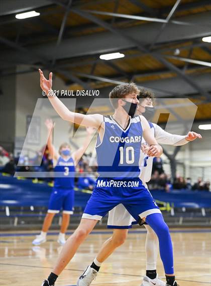 Thumbnail 2 in Englewood vs. Resurrection Christian (CHSAA 3A Sweet 16) photogallery.