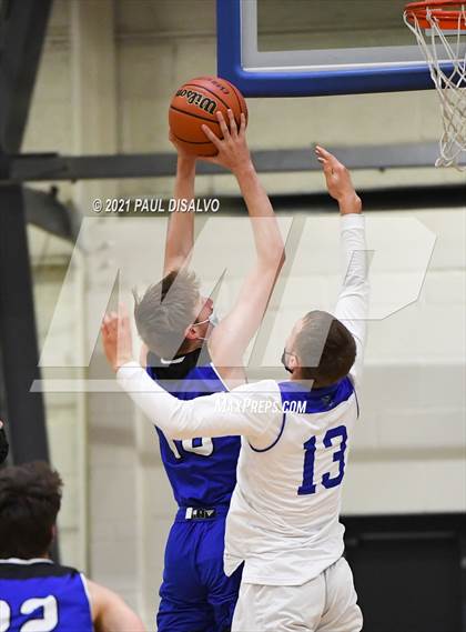 Thumbnail 2 in Englewood vs. Resurrection Christian (CHSAA 3A Sweet 16) photogallery.