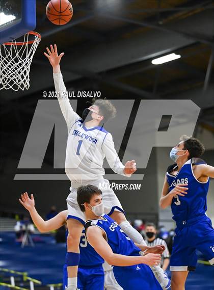 Thumbnail 2 in Englewood vs. Resurrection Christian (CHSAA 3A Sweet 16) photogallery.