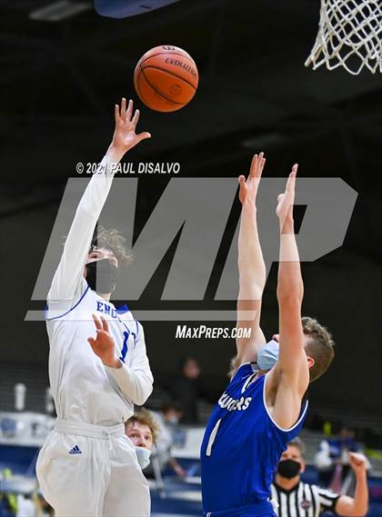 Thumbnail 1 in Englewood vs. Resurrection Christian (CHSAA 3A Sweet 16) photogallery.