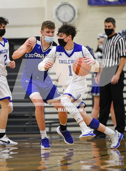 Thumbnail 1 in Englewood vs. Resurrection Christian (CHSAA 3A Sweet 16) photogallery.