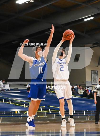 Thumbnail 2 in Englewood vs. Resurrection Christian (CHSAA 3A Sweet 16) photogallery.