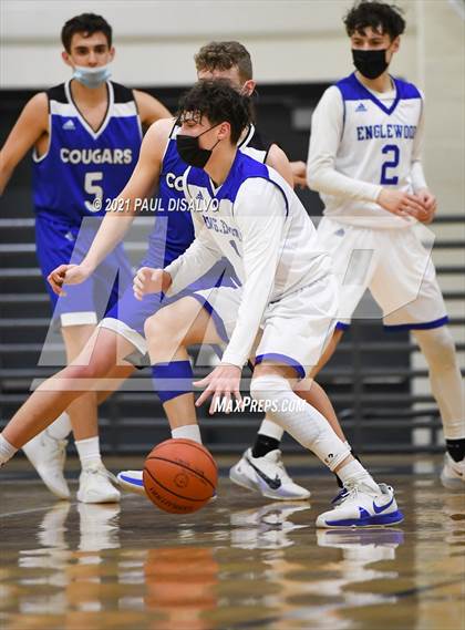 Thumbnail 1 in Englewood vs. Resurrection Christian (CHSAA 3A Sweet 16) photogallery.