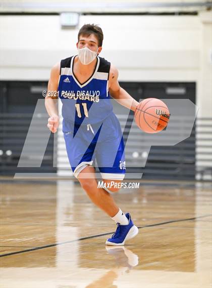 Thumbnail 2 in Englewood vs. Resurrection Christian (CHSAA 3A Sweet 16) photogallery.