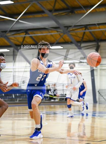 Thumbnail 1 in Englewood vs. Resurrection Christian (CHSAA 3A Sweet 16) photogallery.
