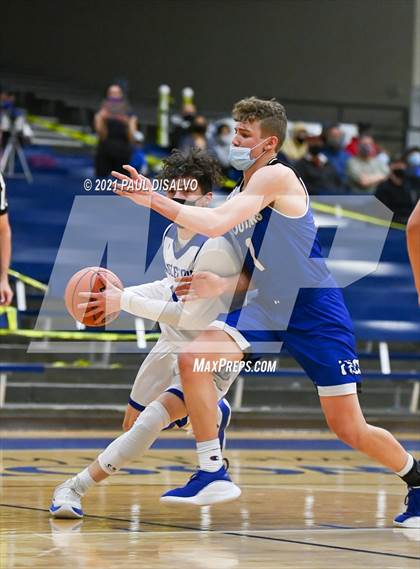 Thumbnail 1 in Englewood vs. Resurrection Christian (CHSAA 3A Sweet 16) photogallery.