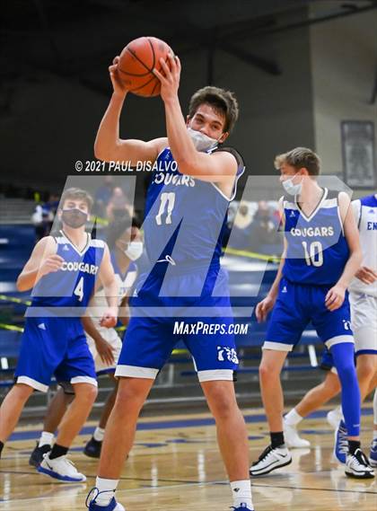 Thumbnail 3 in Englewood vs. Resurrection Christian (CHSAA 3A Sweet 16) photogallery.
