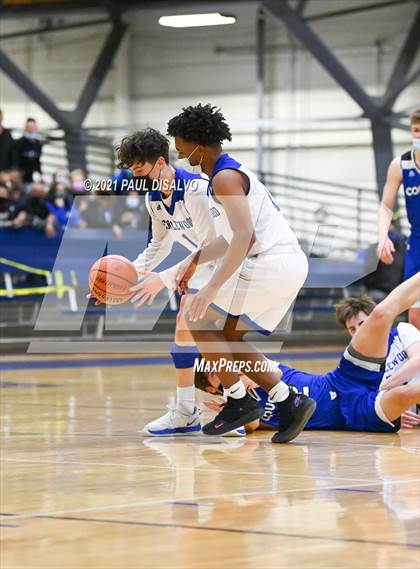 Thumbnail 2 in Englewood vs. Resurrection Christian (CHSAA 3A Sweet 16) photogallery.