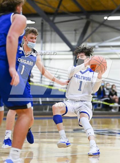 Thumbnail 1 in Englewood vs. Resurrection Christian (CHSAA 3A Sweet 16) photogallery.