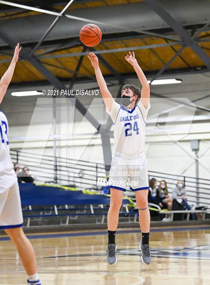 Thumbnail 3 in Englewood vs. Resurrection Christian (CHSAA 3A Sweet 16) photogallery.