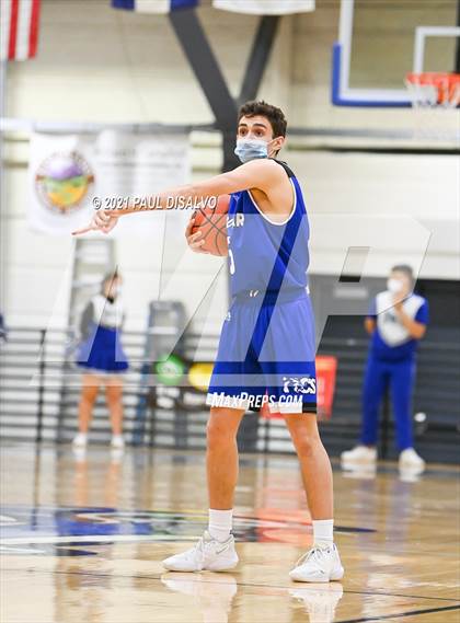 Thumbnail 2 in Englewood vs. Resurrection Christian (CHSAA 3A Sweet 16) photogallery.