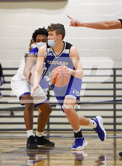 Thumbnail 3 in Englewood vs. Resurrection Christian (CHSAA 3A Sweet 16) photogallery.