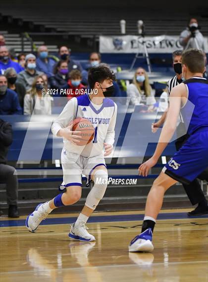 Thumbnail 2 in Englewood vs. Resurrection Christian (CHSAA 3A Sweet 16) photogallery.