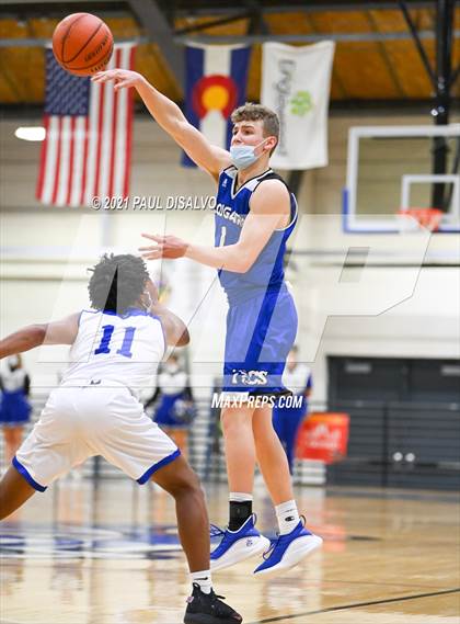 Thumbnail 2 in Englewood vs. Resurrection Christian (CHSAA 3A Sweet 16) photogallery.