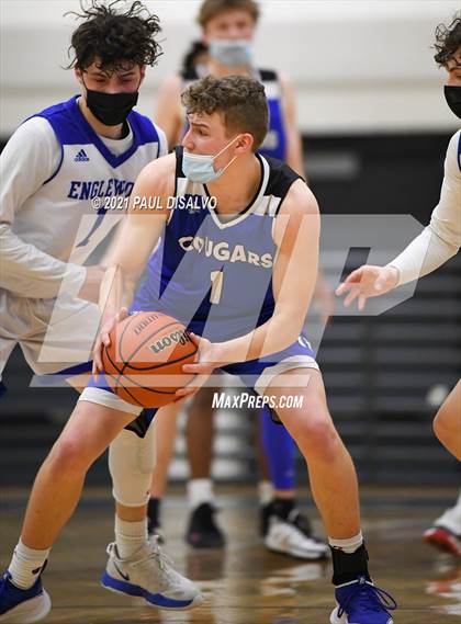 Thumbnail 3 in Englewood vs. Resurrection Christian (CHSAA 3A Sweet 16) photogallery.