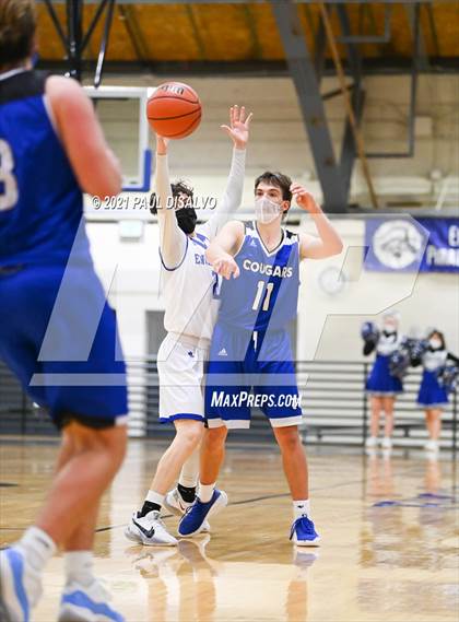 Thumbnail 3 in Englewood vs. Resurrection Christian (CHSAA 3A Sweet 16) photogallery.