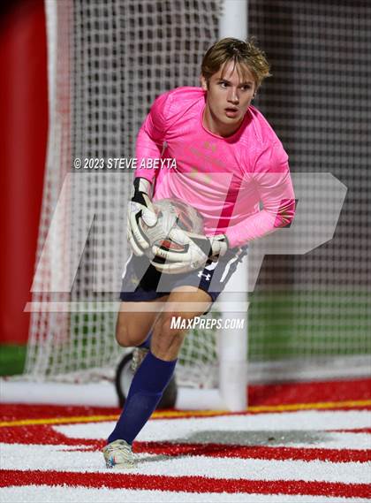 Thumbnail 3 in Mullen @ Regis Jesuit photogallery.
