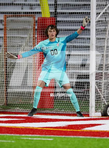 Thumbnail 1 in Mullen @ Regis Jesuit photogallery.