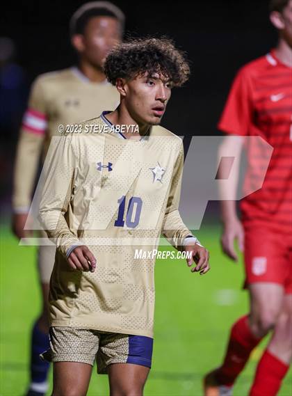 Thumbnail 1 in Mullen @ Regis Jesuit photogallery.