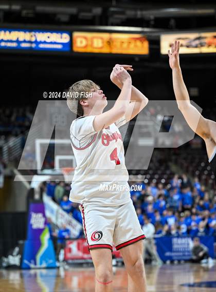 Thumbnail 3 in Owyhee vs. Timberline (IHSAA 5A Final) photogallery.