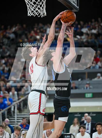 Thumbnail 2 in Owyhee vs. Timberline (IHSAA 5A Final) photogallery.