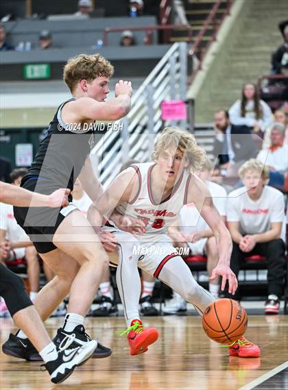Thumbnail 1 in Owyhee vs. Timberline (IHSAA 5A Final) photogallery.
