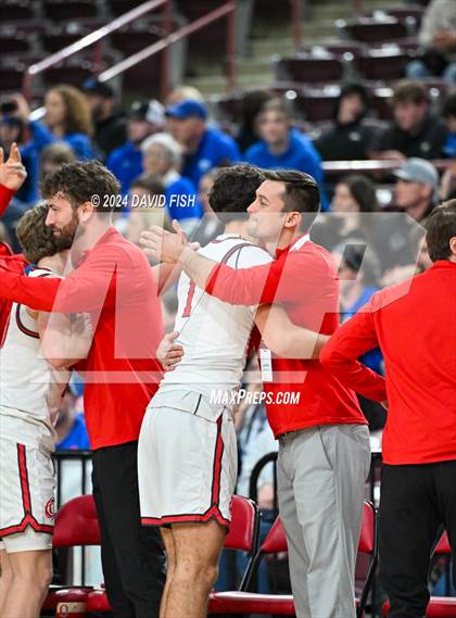 Thumbnail 2 in Owyhee vs. Timberline (IHSAA 5A Final) photogallery.