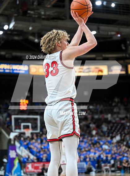 Thumbnail 2 in Owyhee vs. Timberline (IHSAA 5A Final) photogallery.