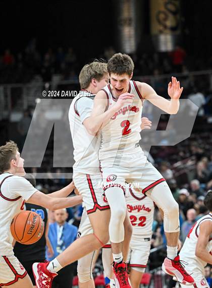 Thumbnail 3 in Owyhee vs. Timberline (IHSAA 5A Final) photogallery.