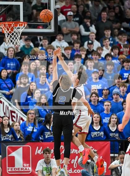 Thumbnail 1 in Owyhee vs. Timberline (IHSAA 5A Final) photogallery.