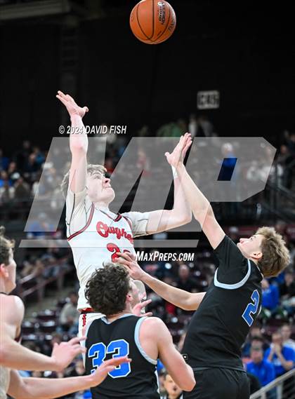 Thumbnail 3 in Owyhee vs. Timberline (IHSAA 5A Final) photogallery.