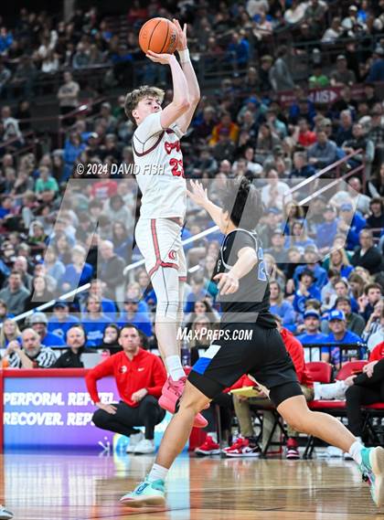 Thumbnail 3 in Owyhee vs. Timberline (IHSAA 5A Final) photogallery.