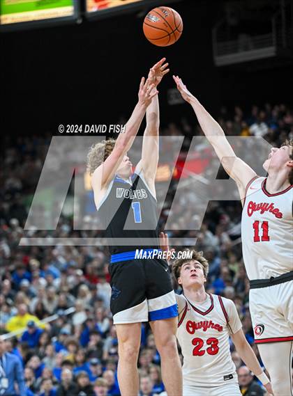 Thumbnail 1 in Owyhee vs. Timberline (IHSAA 5A Final) photogallery.
