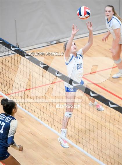 Thumbnail 3 in Desert Vista vs. Santa Margarita (NIKE Tournament of Champions) photogallery.
