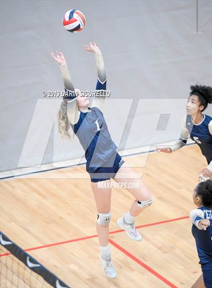Thumbnail 2 in Desert Vista vs. Santa Margarita (NIKE Tournament of Champions) photogallery.