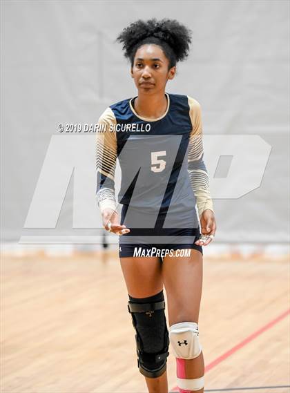 Thumbnail 2 in Desert Vista vs. Santa Margarita (NIKE Tournament of Champions) photogallery.
