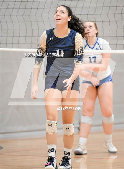 Thumbnail 2 in Desert Vista vs. Santa Margarita (NIKE Tournament of Champions) photogallery.