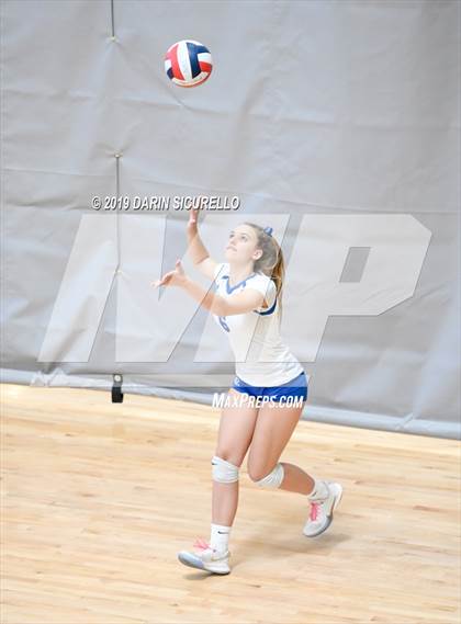 Thumbnail 1 in Desert Vista vs. Santa Margarita (NIKE Tournament of Champions) photogallery.