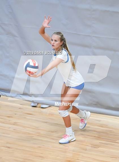 Thumbnail 2 in Desert Vista vs. Santa Margarita (NIKE Tournament of Champions) photogallery.