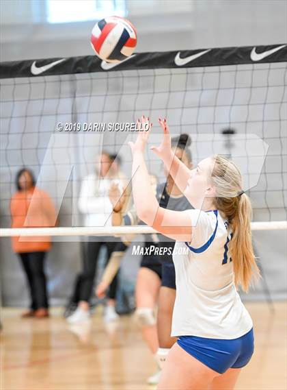 Thumbnail 3 in Desert Vista vs. Santa Margarita (NIKE Tournament of Champions) photogallery.