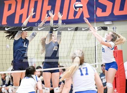 Thumbnail 1 in Desert Vista vs. Santa Margarita (NIKE Tournament of Champions) photogallery.